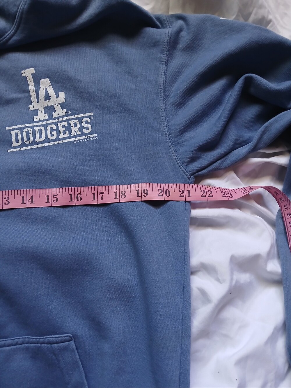 Los Angeles Dodgers Hoodie - Picture 5 of 7